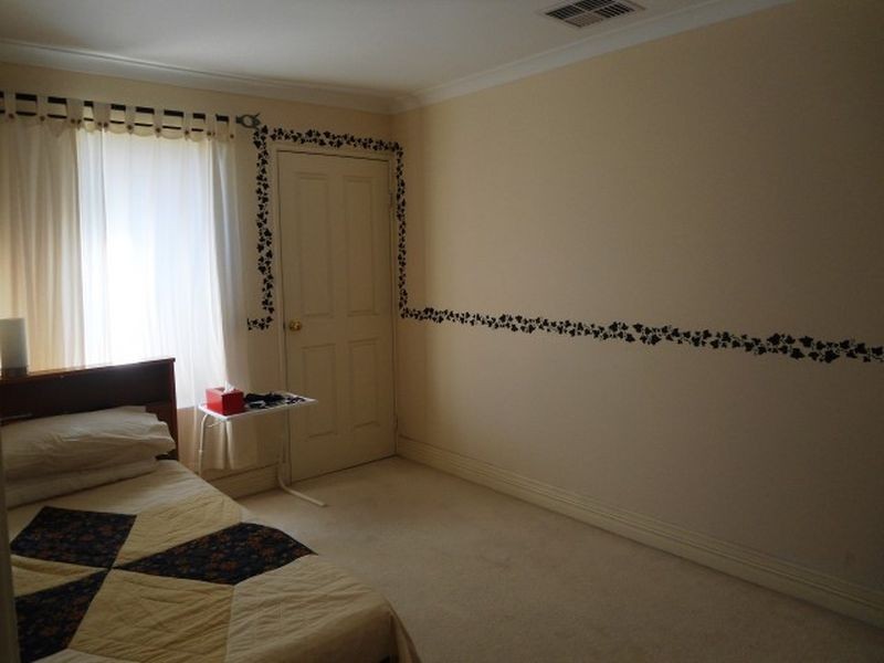 8 Anzio Court, Secret Harbour WA 6173