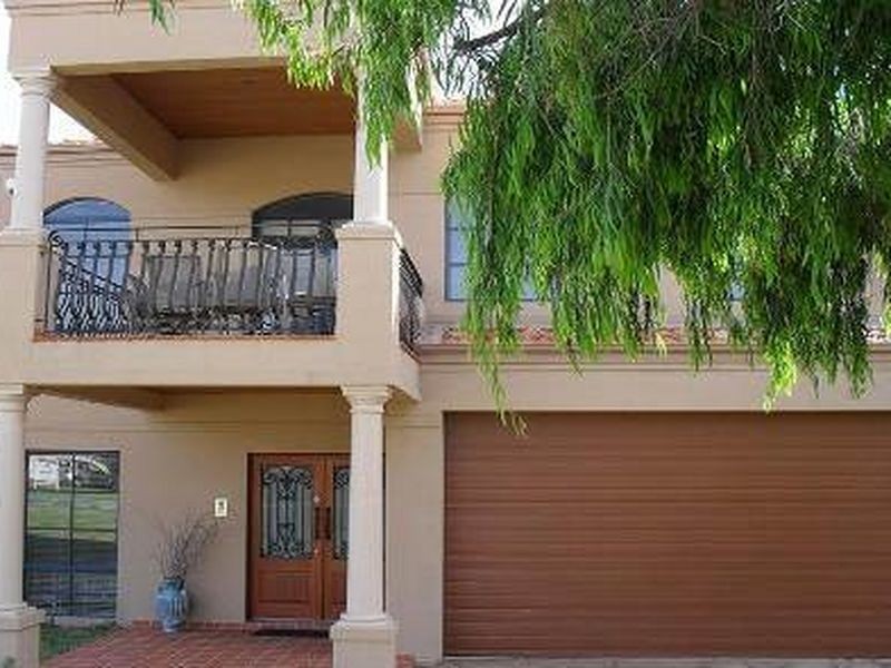 8C Victoria Street, Rockingham WA 6168