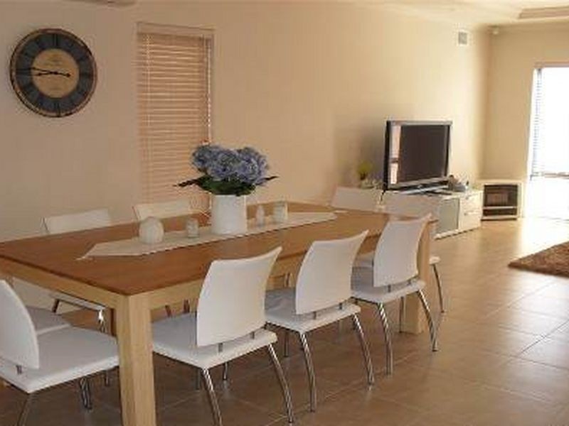 8C Victoria Street, Rockingham WA 6168