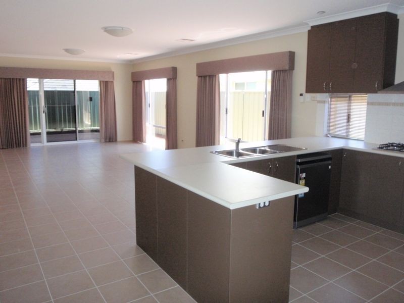 12 Zenith Turn, Baldivis WA 6171