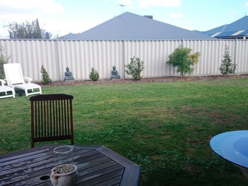 21 Knutsford Crescent, Port Kennedy WA 6172