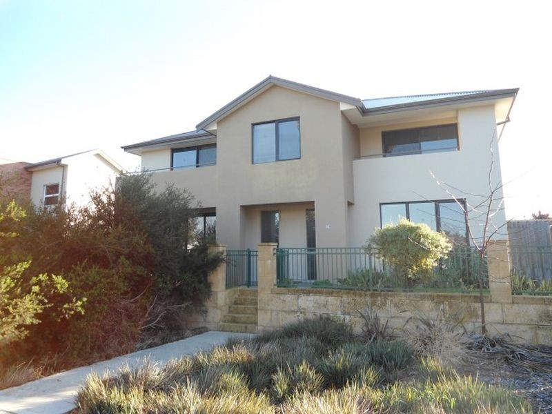 28 Malone Loop, Meadow Springs WA 6210