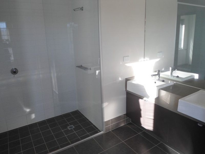 28 Malone Loop, Meadow Springs WA 6210