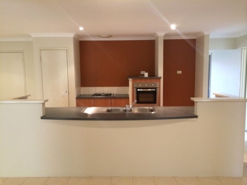 12 Freeling Road, Port Kennedy WA 6172