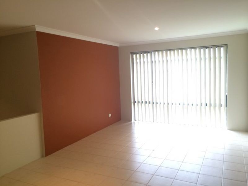 12 Freeling Road, Port Kennedy WA 6172