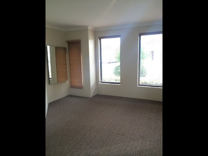 12 Freeling Road, Port Kennedy WA 6172