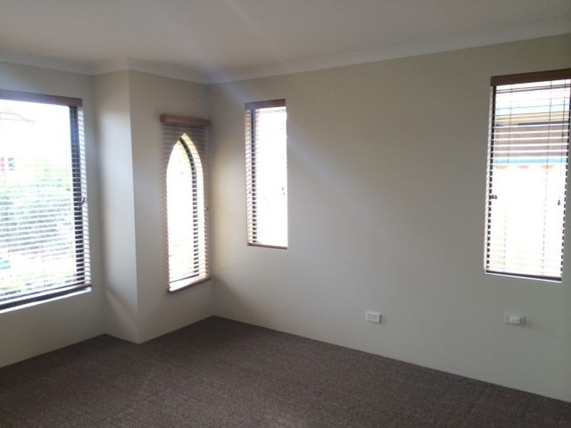 12 Freeling Road, Port Kennedy WA 6172