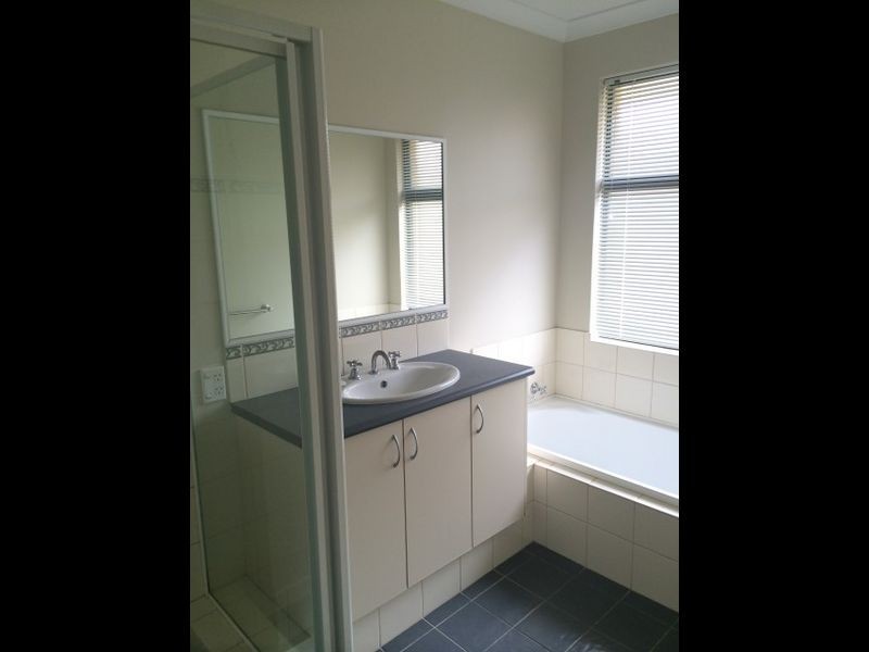 12 Freeling Road, Port Kennedy WA 6172