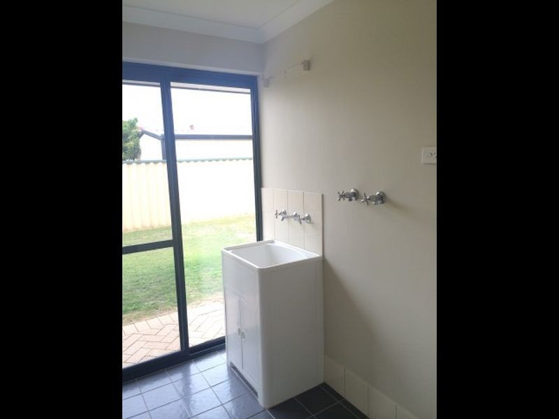 12 Freeling Road, Port Kennedy WA 6172