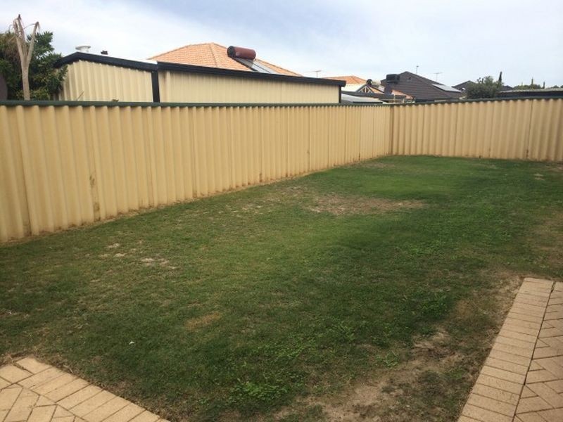 12 Freeling Road, Port Kennedy WA 6172