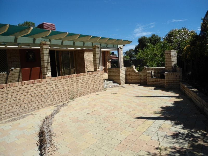 7 Rakoa Place, Cooloongup WA 6168