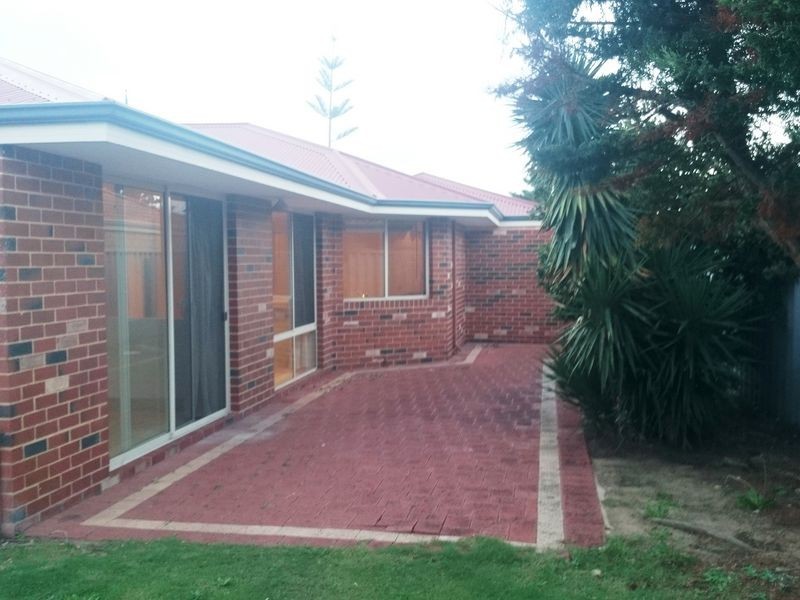 75 Chelmsford Avenue, Port Kennedy WA 6172