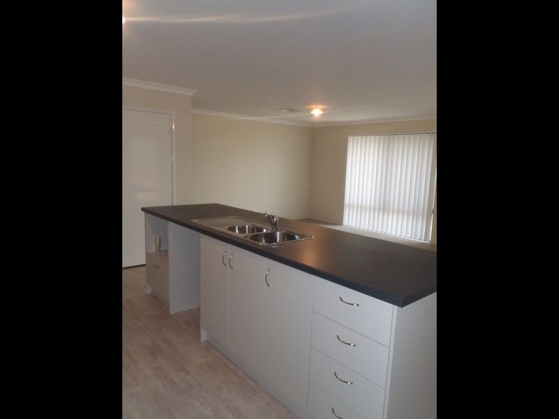 13 Searchers Crescent, Baldivis WA 6171