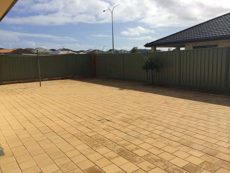 12 Searchers Crescent, Baldivis WA 6171