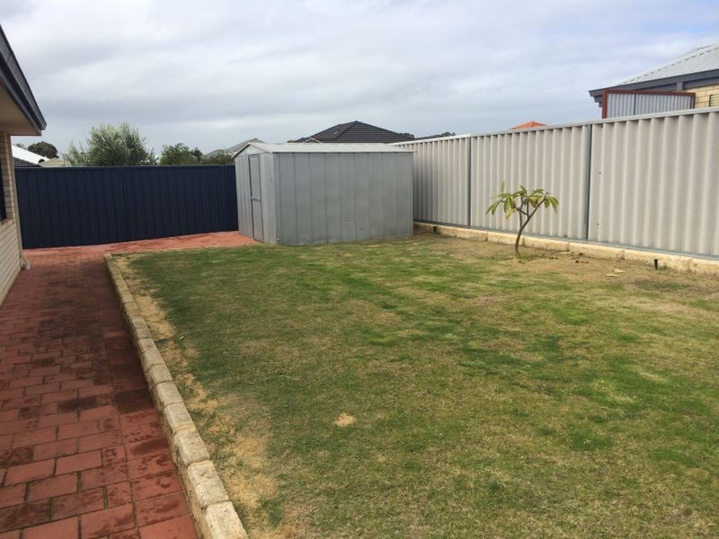 1 Noosa Drive, Secret Harbour WA 6173