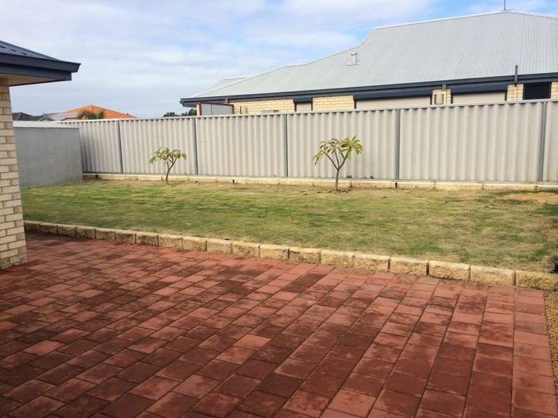 1 Noosa Drive, Secret Harbour WA 6173