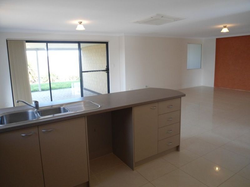 9 Songlark Court, Baldivis WA 6171