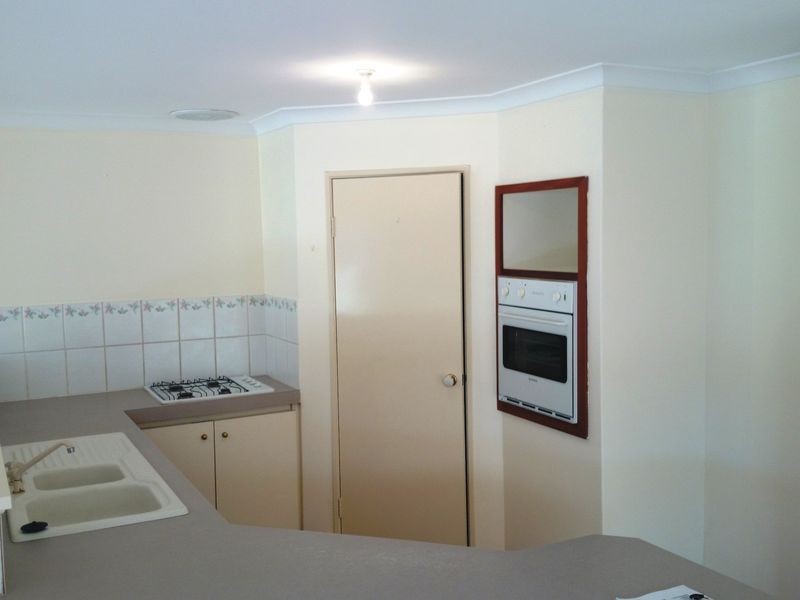 2 Montebourg Meander, Port Kennedy WA 6172