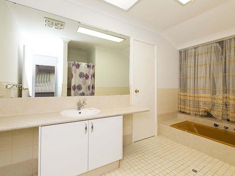 7 Mariner Place, Cooloongup WA 6168