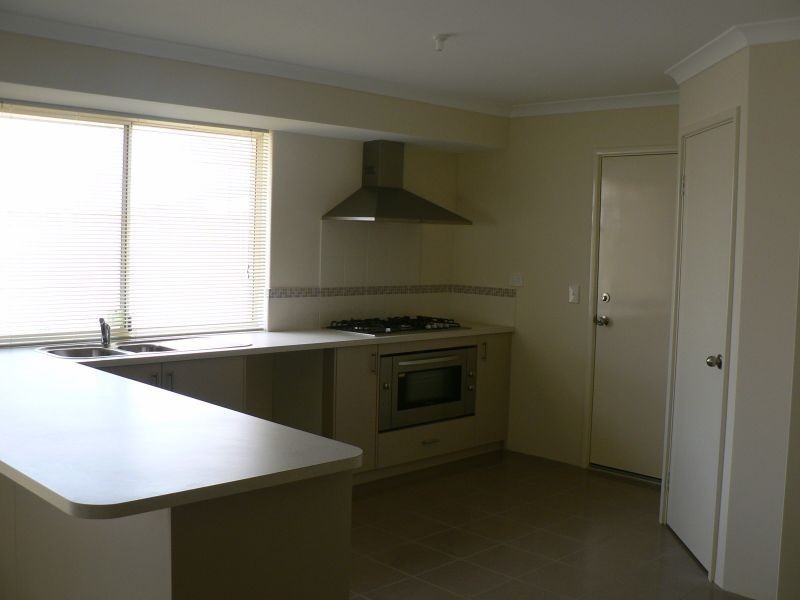 17 Waterview Way, Singleton WA 6175