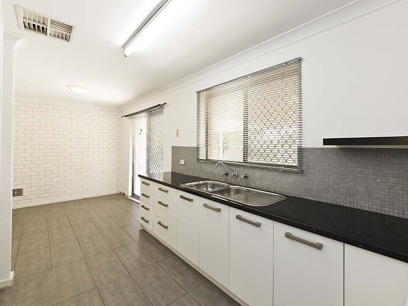 7 Rydal Court, Cooloongup WA 6168