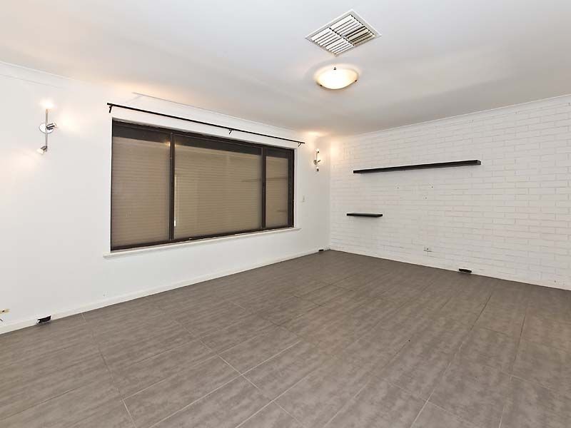 7 Rydal Court, Cooloongup WA 6168