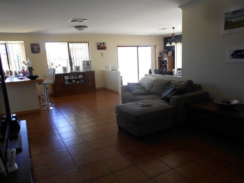 2 Alicante Mews, Secret Harbour WA 6173