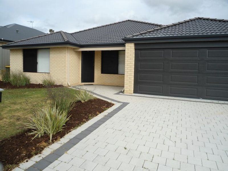 16 Westcliff Street, Wellard WA 6170