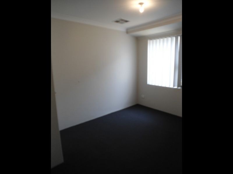 16 Westcliff Street, Wellard WA 6170