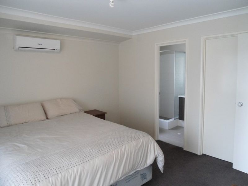 16 Westcliff Street, Wellard WA 6170