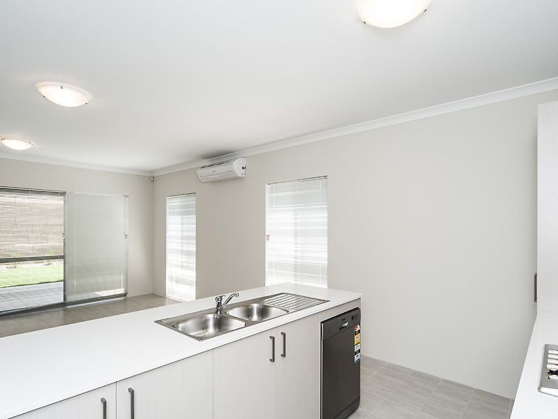 34 Serenity Street, Wellard WA 6170