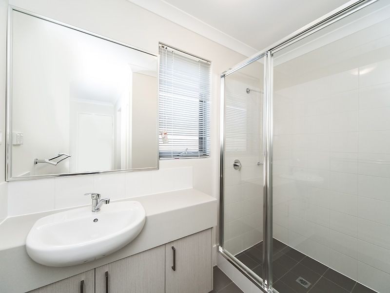 34 Serenity Street, Wellard WA 6170