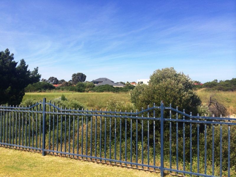 15 Porto Novo Mews, Secret Harbour WA 6173