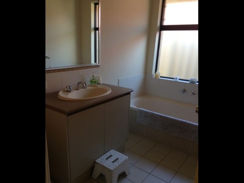 14 Knutsford, Port Kennedy WA 6172