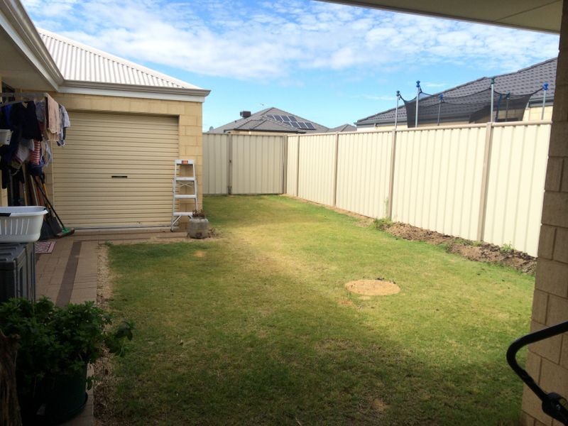 12 Alassio Parade, Secret Harbour WA 6173