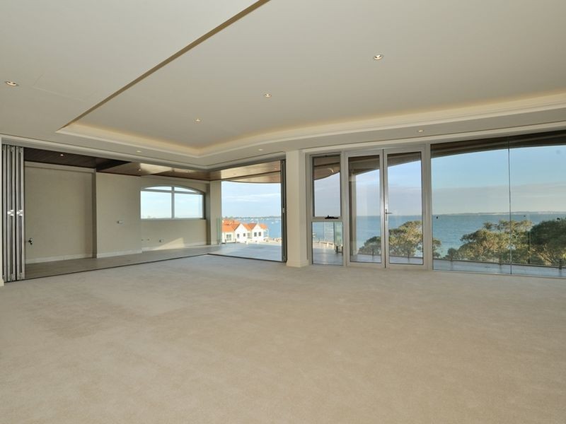 8/3 Rockingham Beach Road, Rockingham WA 6168