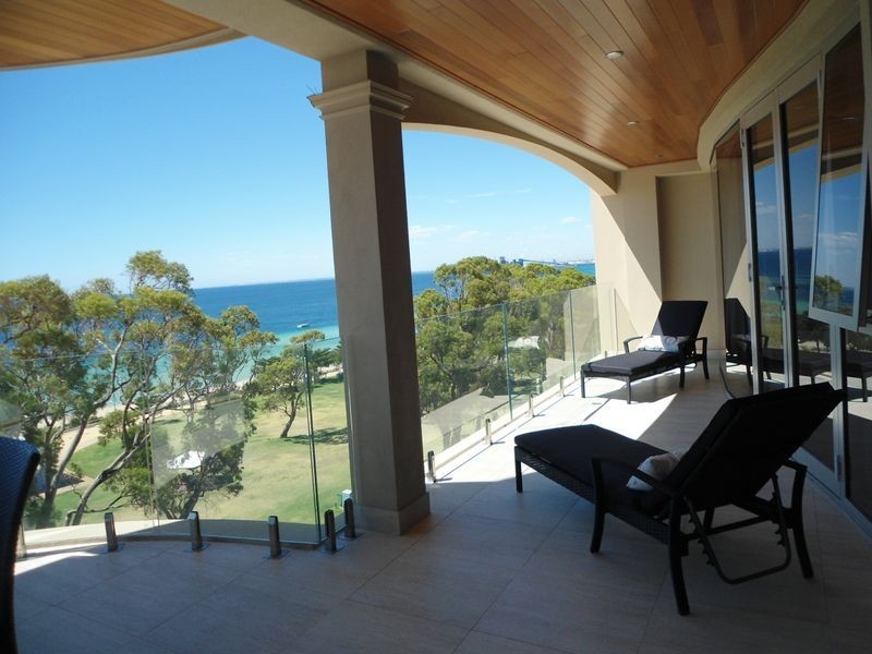 8/3 Rockingham Beach Road, Rockingham WA 6168