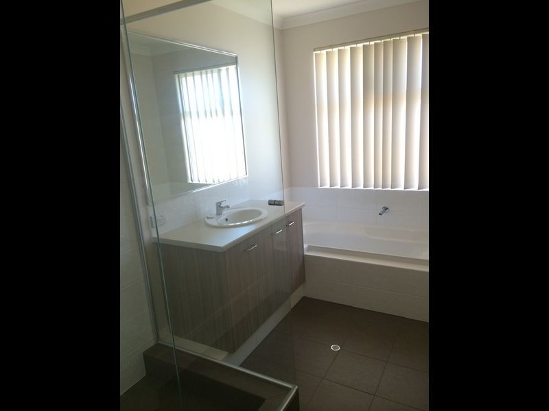 32 Ruskin Brace, Baldivis WA 6171