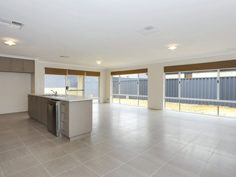 6 Correa Way, Baldivis WA 6171