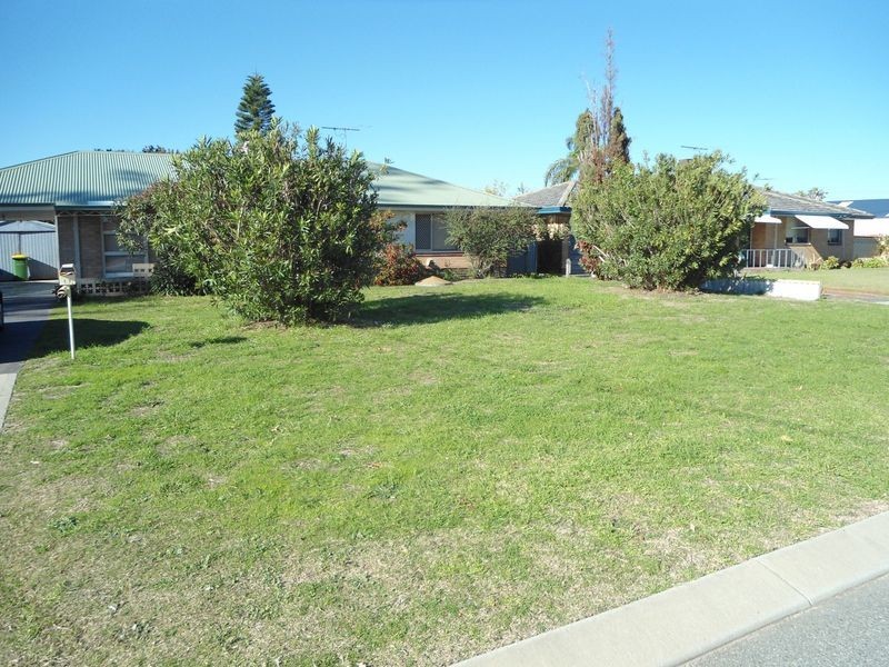 11 Stoner Street, Rockingham WA 6168