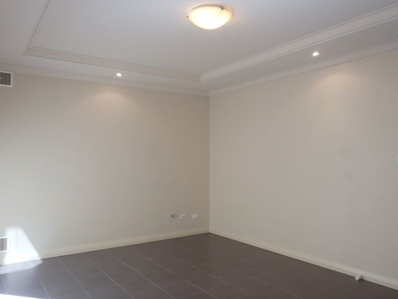 2/34 Lewington Street, Rockingham WA 6168