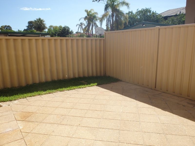 2/34 Lewington Street, Rockingham WA 6168