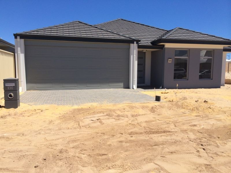 33 Arawatta Loop, Madora Bay WA 6210