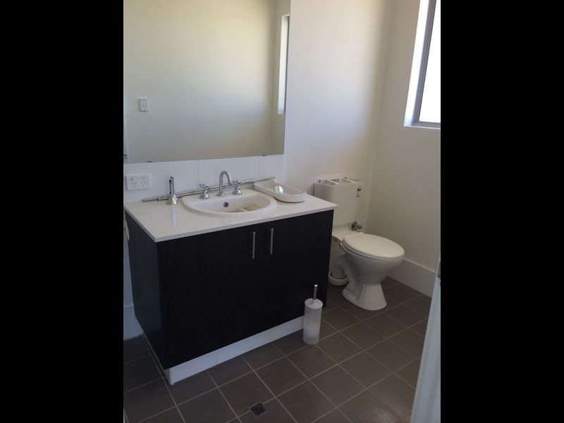 33 Arawatta Loop, Madora Bay WA 6210