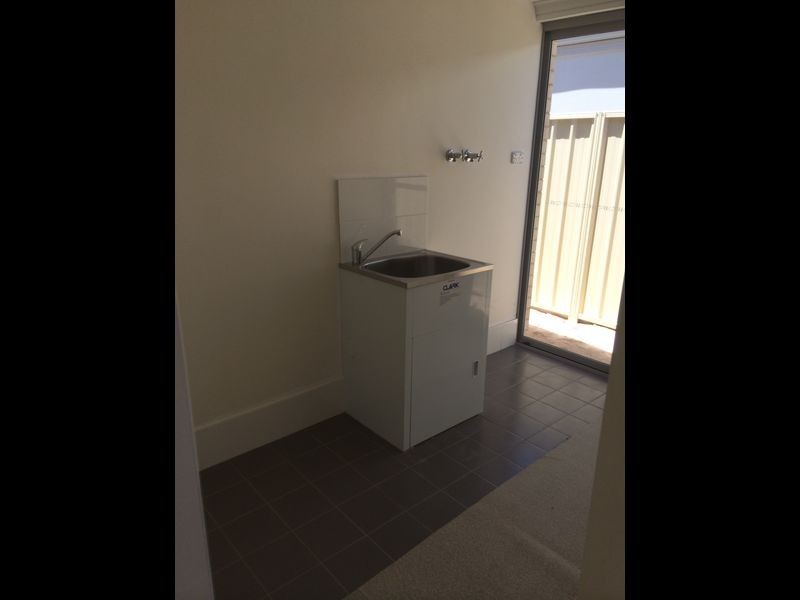 33 Arawatta Loop, Madora Bay WA 6210