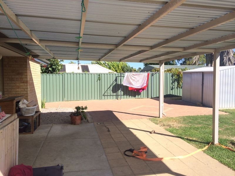 18 Castlerock Avenue, Waikiki WA 6169