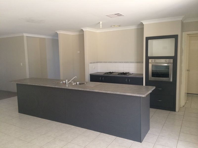 7 Plymouth Way, Waikiki WA 6169