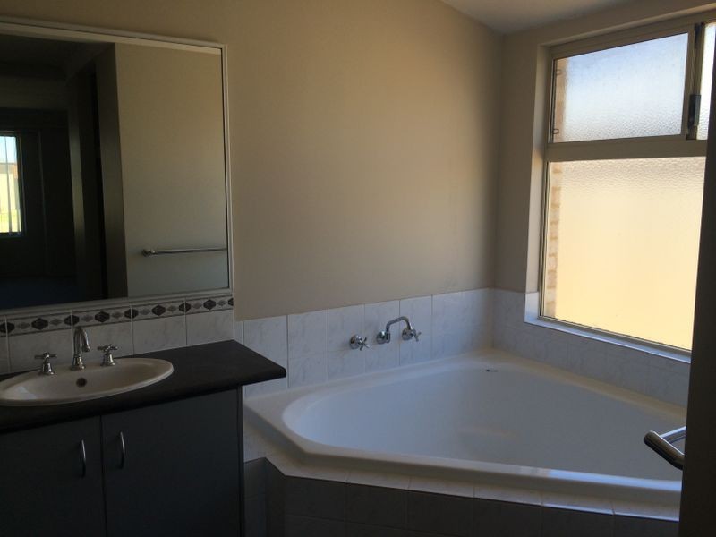 7 Plymouth Way, Waikiki WA 6169