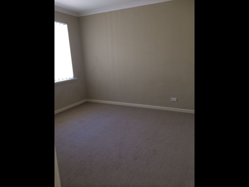 8 Indee Pass, Secret Harbour WA 6173
