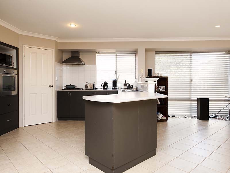 66 Achiever Avenue, Port Kennedy WA 6172